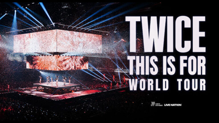 TWICE - WORLD TOUR !